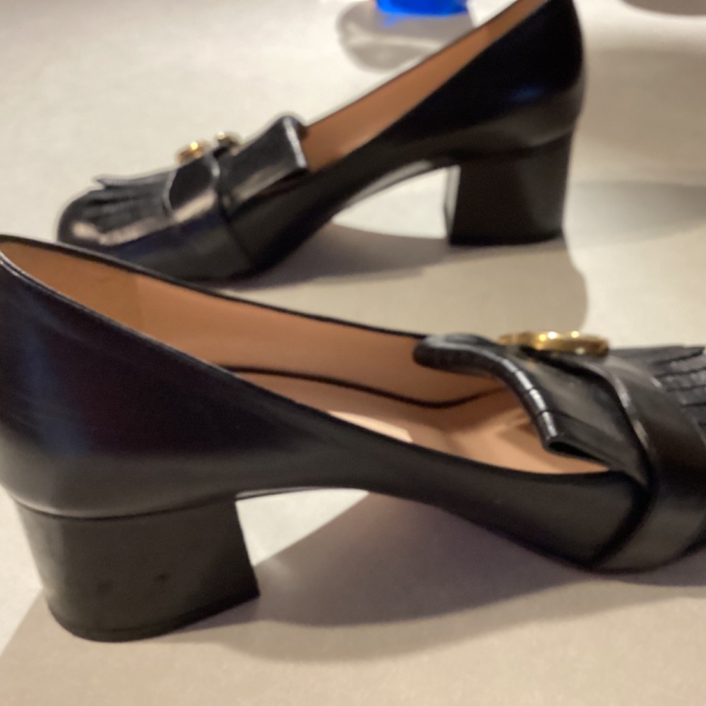 Gucci Black Leather Kiltie Loafers with Gold Double G Hardware - Picture 4 of 7